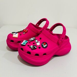 Crocs Classic Bae platform slip on clogs Shoes pink women's 6 + 10 Jibbitz